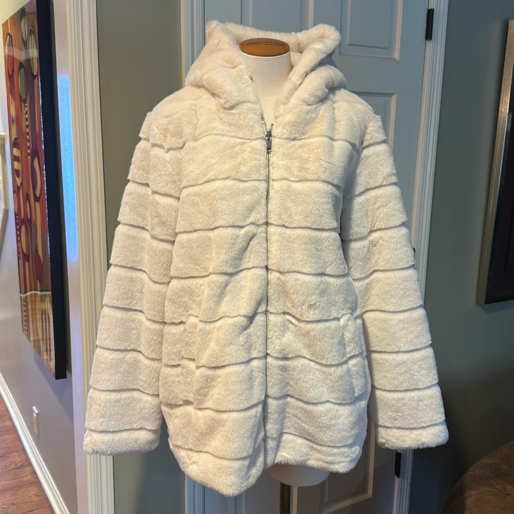 NWT Ivory Cream Beige Faux Fur Hooded Coat Jacket Sz Large Brand Unknown